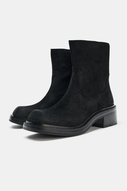 LEATHER ANKLE BOOTS WITH SQUARE TOE