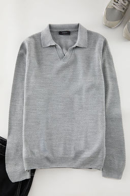 TRENDYOL MAN Gri Regular Polo Yaka Dokulu Triko Kazak TMNAW25KZ00077