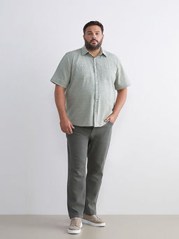 B?y?k Beden Regular Fit K?sa Kollu Erkek G?mlek