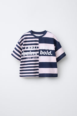 CAMISETA RAYAS TEXTO / Marino / Blanco