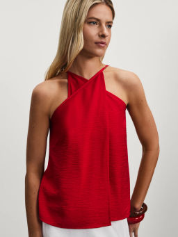 Топ из вискозы с горловиной халтер / Zarina