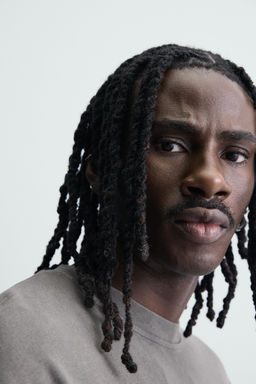 SUDADERA BOXY FIT ESTRUCTURA / Negro - Zara фото 5