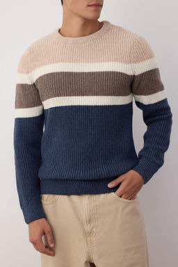 TRENDYOL MAN Gri Slim Fit Yunlu Bisiklet Yaka Panelli Renk Bloklu Triko Kazak TMNAW22KZ0343 - Trendyolmilla фото 20