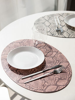 Салфетка сервировочная 45x32, 1 штука розовый ПВХ