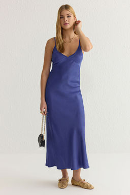 TRENDYOLMILLA Siyah Duz Kesim Saten Ask?l? Maxi Dokuma Elbise TWOSS24EL00163