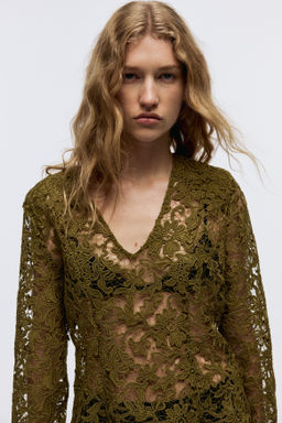 Blusa de encaje con escote en V - H&m фото 2