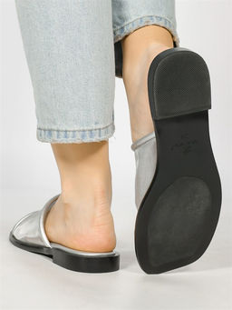 Сабо кожаные / Шлепки тренд H32F-44C - Piniolo фото 4