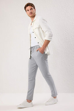 A__k Gri Slim Fit Beli Ba_lama Detayl_ Lastikli Kuma_ Dokuma Pantolon TMNAW25PL00027