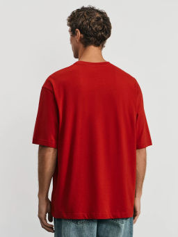 Футболка relax fit с принтом на груди / Zarina