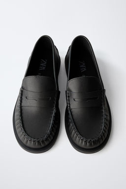 LEATHER LOAFERS