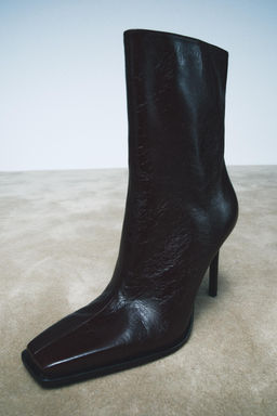 LIMITED EDITION LEATHER ANKLE BOOTS WITH SQUARE TOES - Zara фото 13