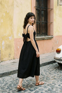 Siyah A Kesim Bel Dekolteli Pamuklu Vual Mini Dokuma Elbise TWOSS24EL00775