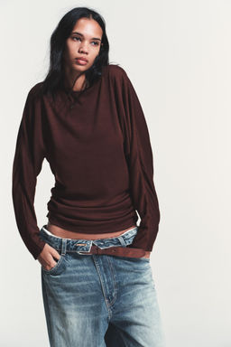 CAMISETA DRAPEADO LATERAL / Chocolate - Zara фото 2