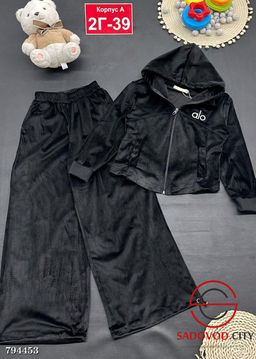 Костюм бархатный для девочка