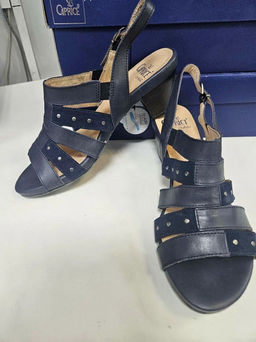 Caprice Босоножки с Antishokk и декором р.38,5 океан