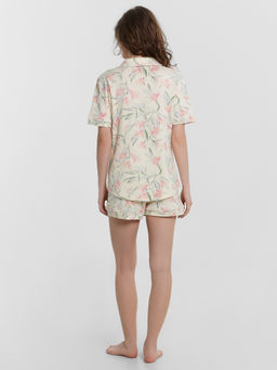 Пижама женская с цветочным принтом лилии на сливочном 592478 - Mark formelle фото 3