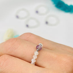 Кольцо на резинке из Лунного камня и Аметиста 15 р.