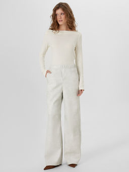 Брюки женские Mark Formelle из экокожи белые  фото 3