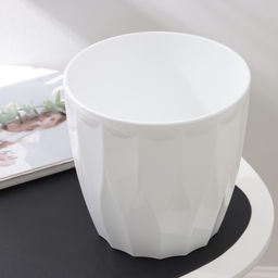 Кашпо для цветов со вставкой «Флюте», 4.5 л, d=20 см, h=20 см, белое