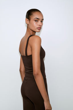 TOP ESCOTE CORAZ?N BOTONES / Marr?n - Zara фото 4