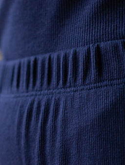 Прямые брюки с поясом на резинке из фактурного трикотажа в рубчик - Vilatte фото 4