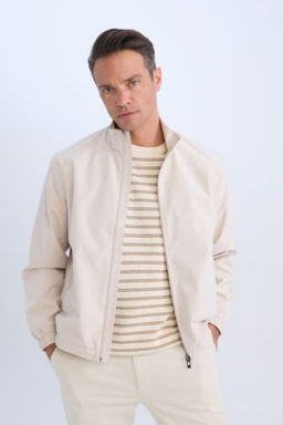 Regular Fit Dik Yaka Fermuarl? Mevsimlik Baharl?k Mont