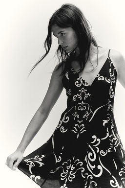 Vestido evase con tirantes finos - H&m фото 2