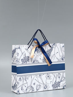 Пакет подарочный "Цветы", с бантом, 35 х 30 х 10 см