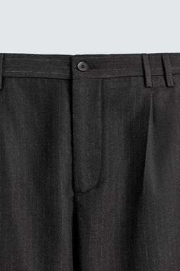 PINSTRIPED SUIT TROUSERS WITH PLEATS - Zara фото 8