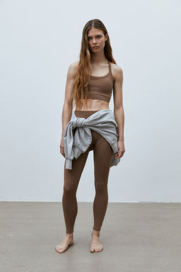 Sujetador de deporte en DryMove Medium Support - H&m фото 3