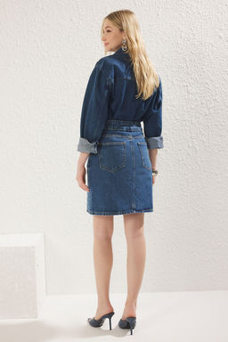 TRENDYOLMILLA Mavi Onden Dugmeli Dikis Detayl? Normal Bel Mini Denim Etek TWOSS25ET00004  фото 5