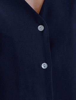 Укороченная блузка с V вырезом из плотного лиоцелла