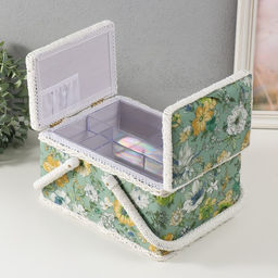 Шкатулка для рукоделия и шитья «Зелёная цветочная полянка», хранение ниток, иголок, мелочи, 19×26×14.5 см