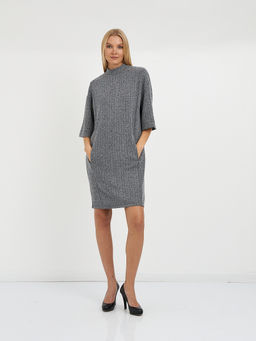 платье серое с рукавом 3/4