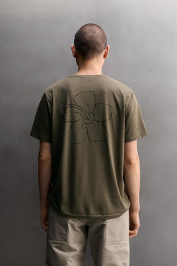 CAMISETA T?CNICA ESTAMPADO FLOR / Verde - Zara фото 3