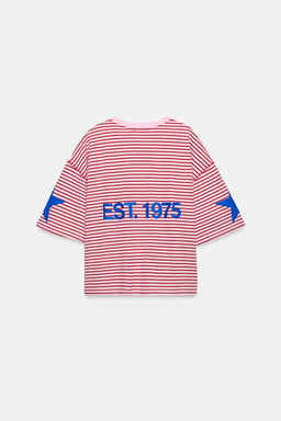 CAMISETA RAYAS TEXTO ESTRELLAS / Rosa
