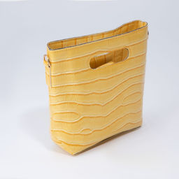 Сумка женская на магните, цвет жёлтый