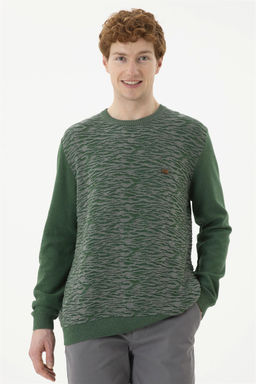 Мужской зеленый свитер