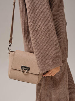 Сумка кожаная кросс-боди Azaro 3520 розово-бежевый/бизон