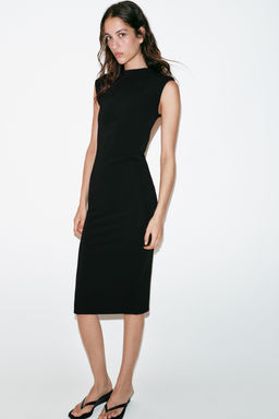 VESTIDO MIDI STRETCH / Negro