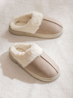 Pel?? Astarl? Kad?n Ev Terli?i