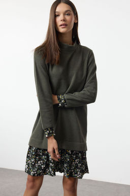 TRENDYOLMILLA Zumrut Yesili Cicek Bask?l? Mini Selanik Dik Yaka Orme Elbise TWOAW25EL00282