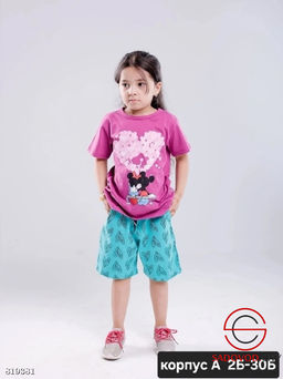 Костюм для девочки с рисунком