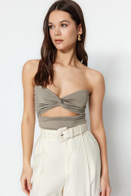 TRENDYOLMILLA Vizon Straplez Dugum ve Cut Out Detayl? Esnek C?tc?tl? Orme Body TWOSS23BD00075