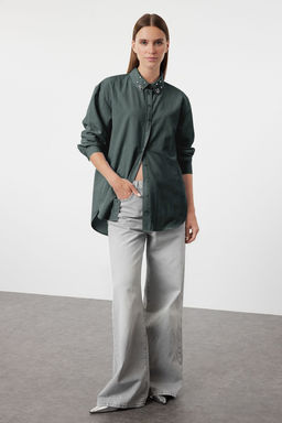Koyu Yesil Yakas? Tas Detayl? Oversize Dokuma Gomlek TWOAW24GO00168