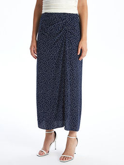 Beli Fermuarl? Puantiyeli Kad?n Etek