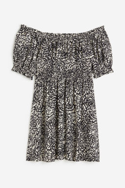 Vestido off-the-shoulder