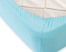 Трикотажная простынь на резинке