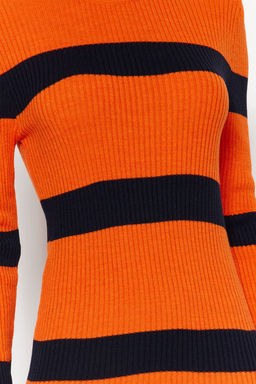 TRENDYOLMILLA Lacivert Midi Triko Cizgili Elbise TWOAW23EL00226 фото 17