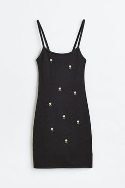 Vestido de punto con bordados